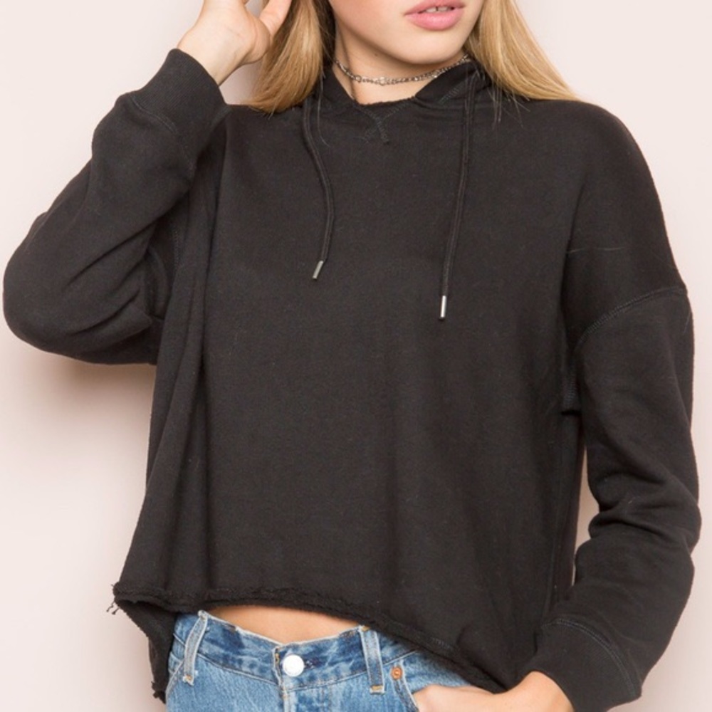 BRANDY MELVILLE hooded black croptop
